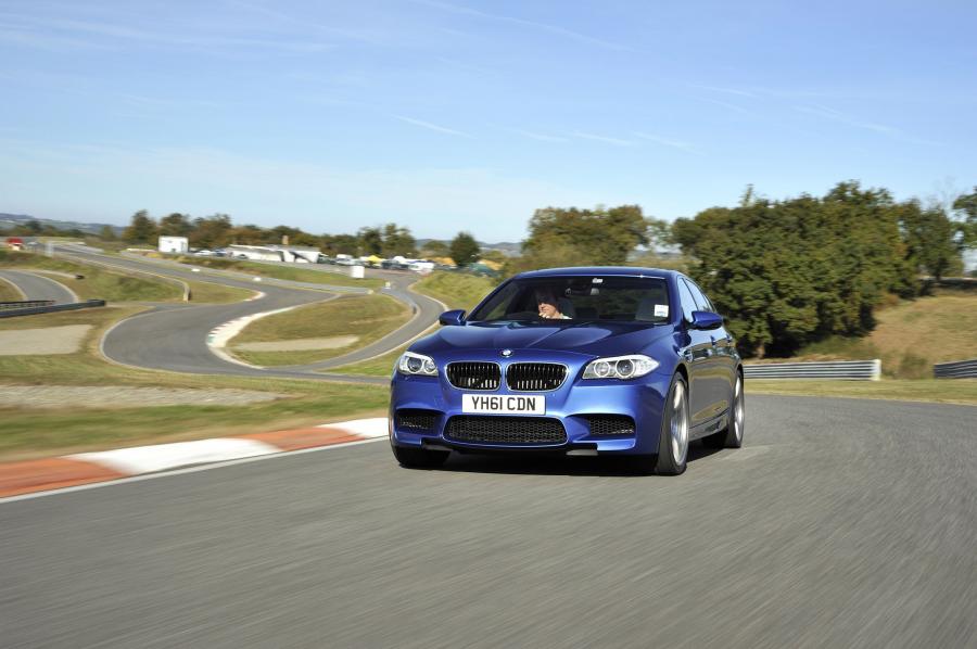  BMW M5 2012 года  (UK) (фото 15 из 27)